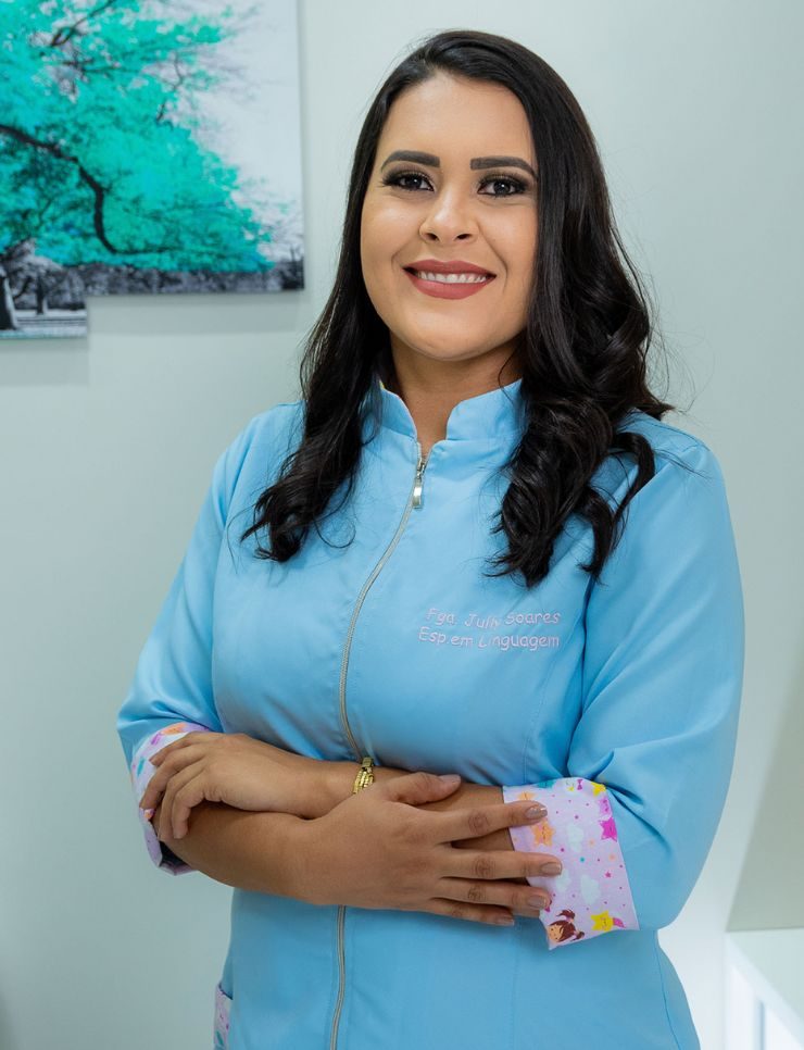 Dra. Jully Soares Dra. Jully Soares